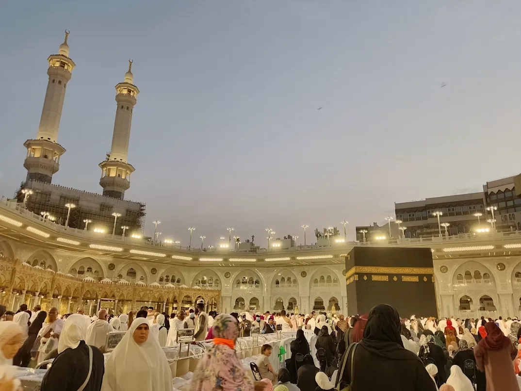 17 Days Umrah Package – Ex Lucknow