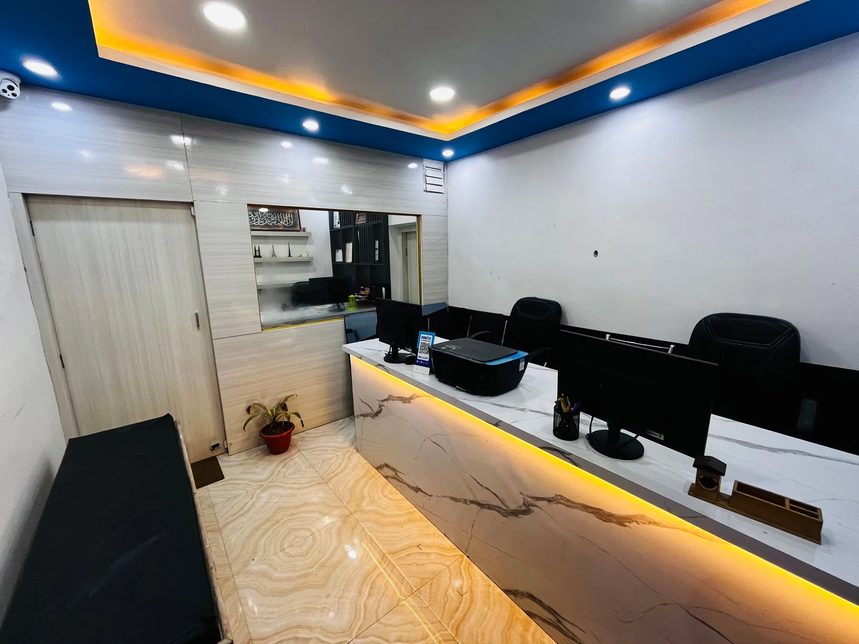 Customer service desk at the Travel Point office